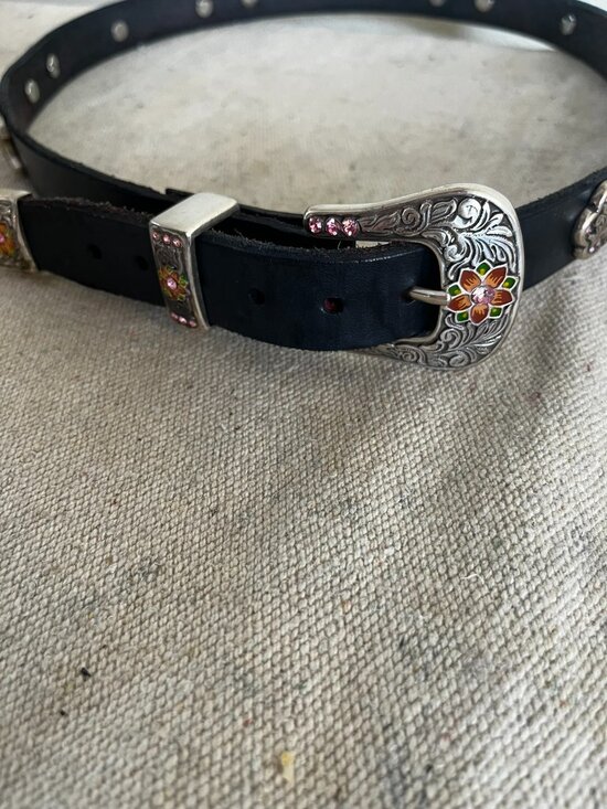 TLF Woman Beautiful Blindly Floral Rhinestone/Silver Tone Leather Western Belt